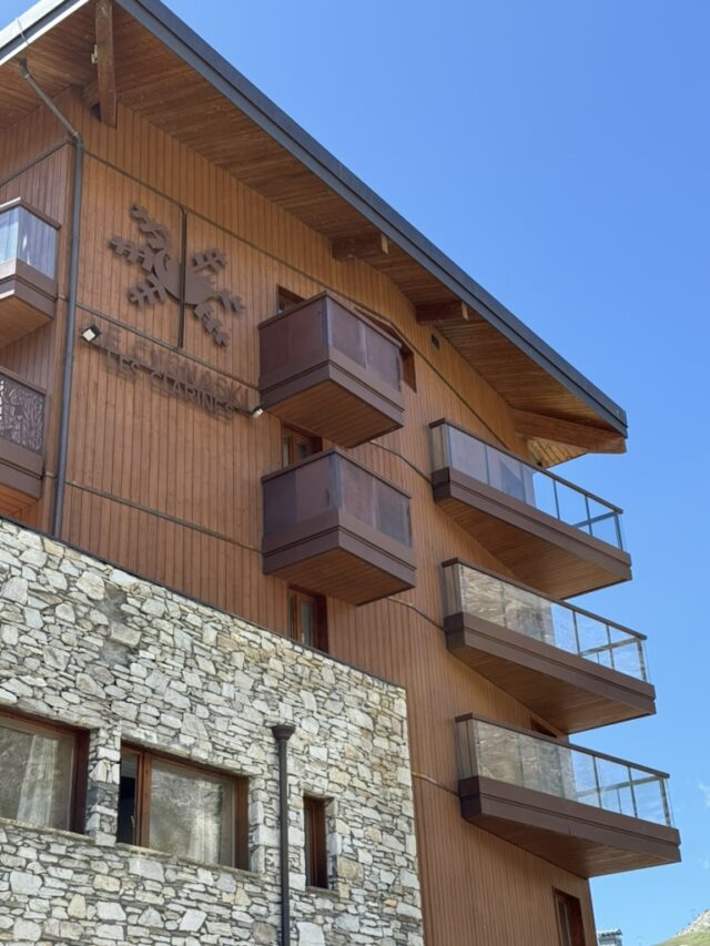 5FF40E23-7CAD-4400-A6AA-ED1E4CE3BD71_1_105_c
