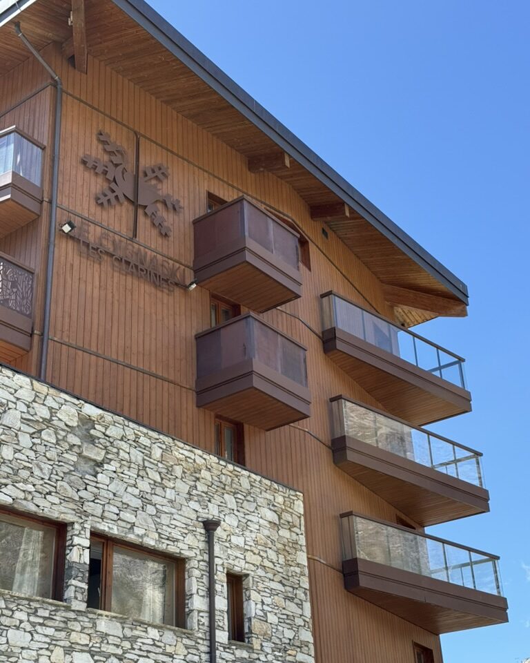 5FF40E23-7CAD-4400-A6AA-ED1E4CE3BD71_1_105_c