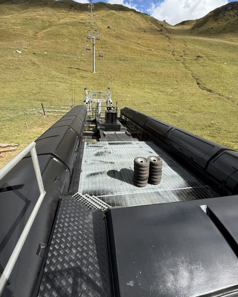 AF813F82-65F1-4C03-87A6-0D7E8E6B9A45_1_105_c