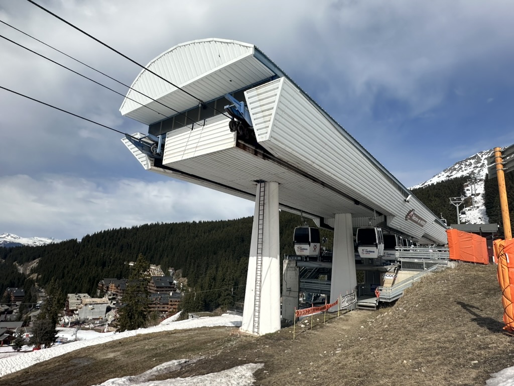 931F9216-7744-44DF-B2DC-DCFAAF1AE938_1_105_c