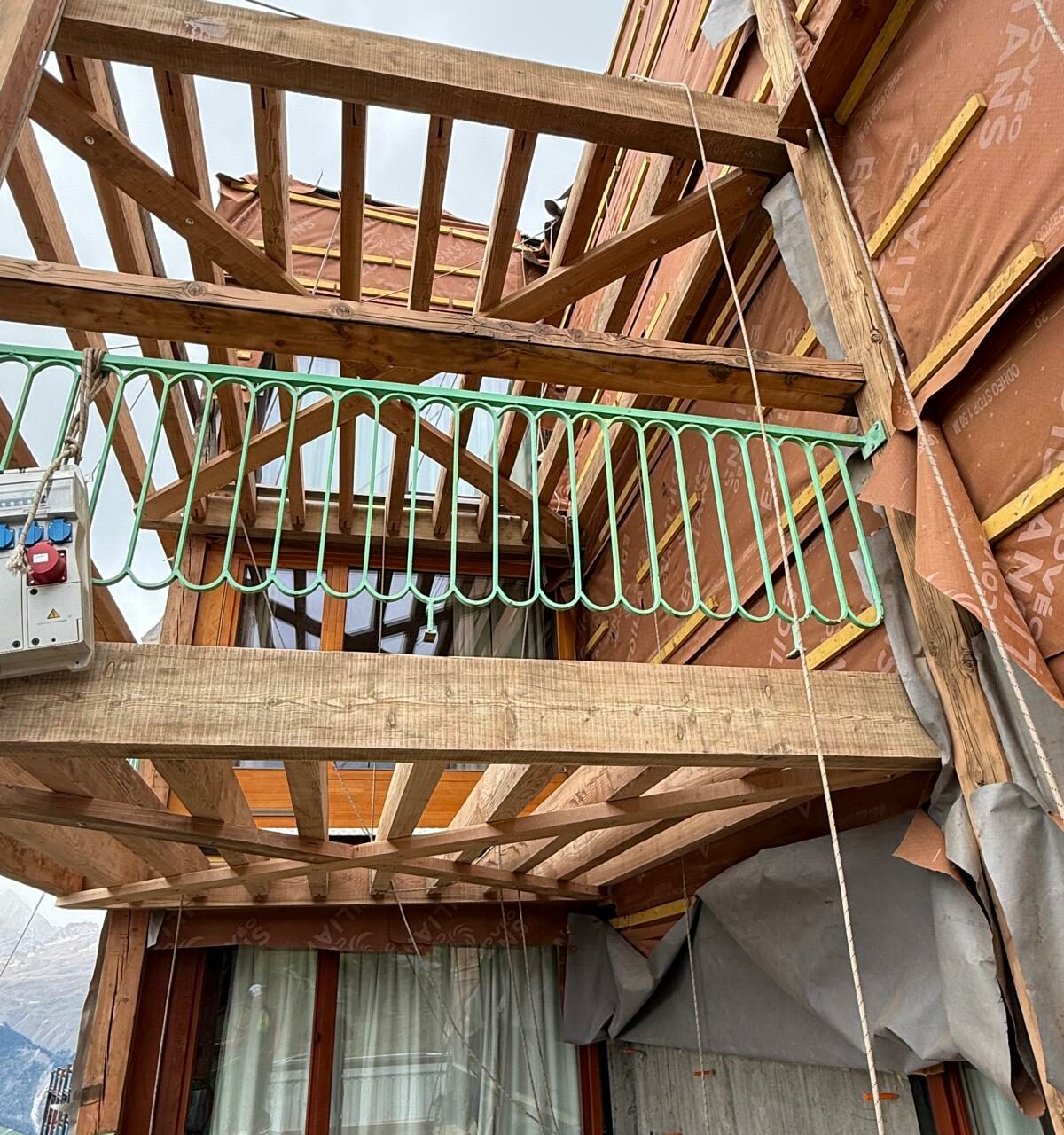 WhatsApp Image 2025-11-28 at 12.11.49 (4)